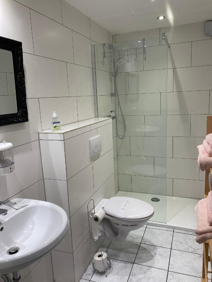 סארברוקן Mikroapartments Klarenthal מראה חיצוני תמונה