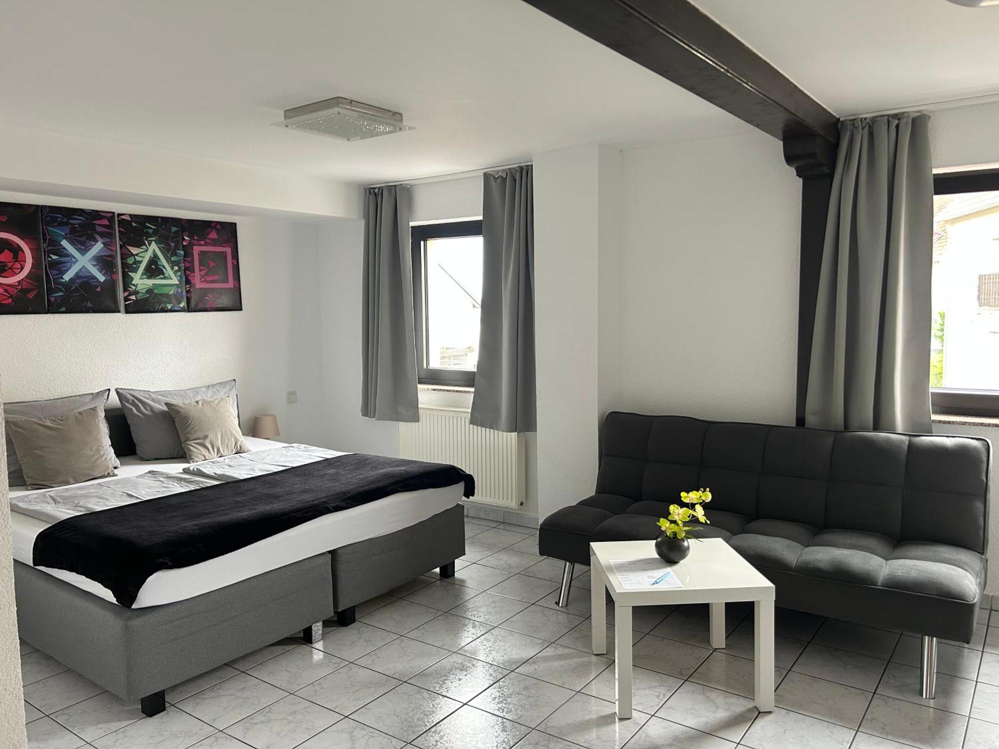 סארברוקן Mikroapartments Klarenthal מראה חיצוני תמונה
